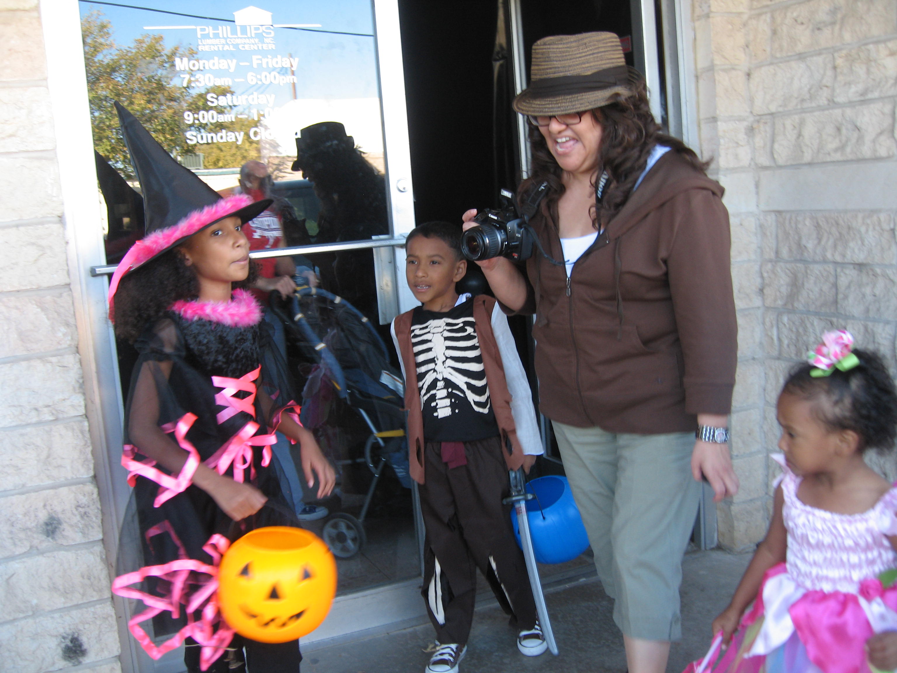 scare on the square 039